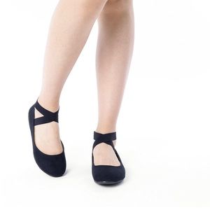 Black ballet flats